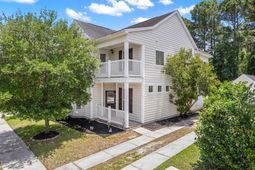 191 Avonshire Drive photo 4