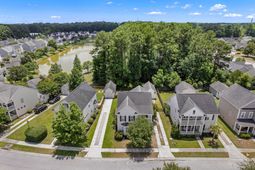 191 Avonshire Drive photo 4