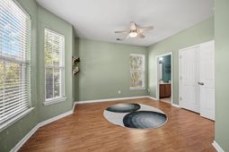 191 Avonshire Drive photo 4