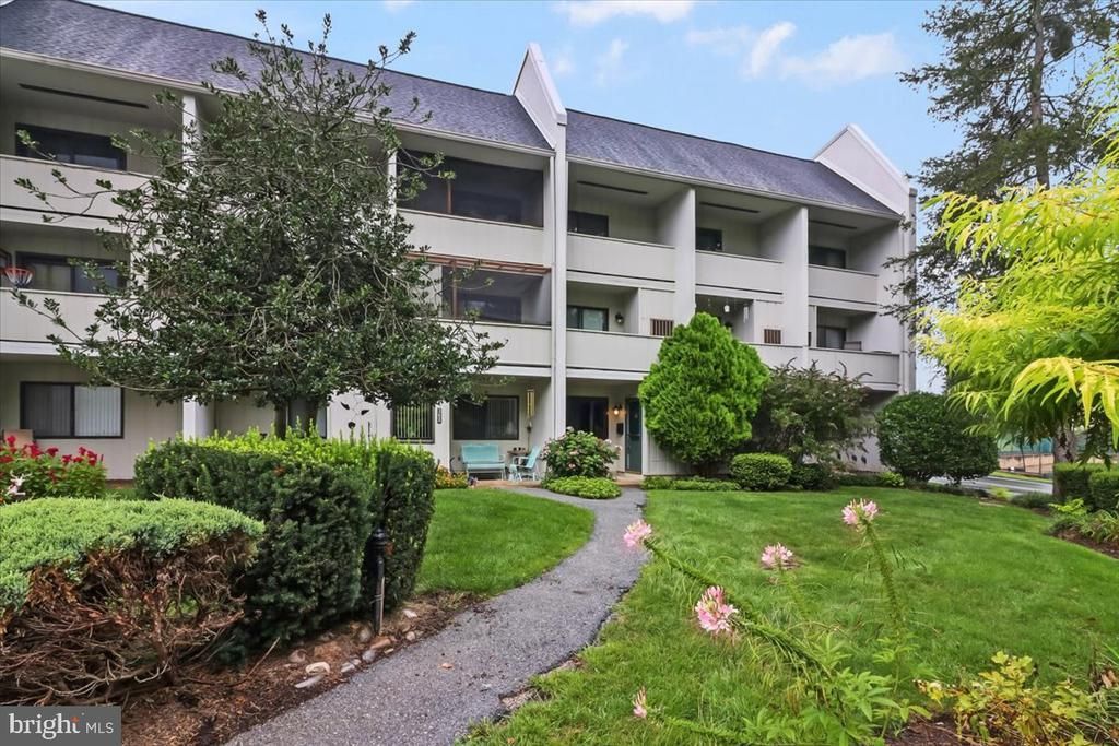 364 Summit House, Unit 364, West Chester, PA 19382 Main Photo