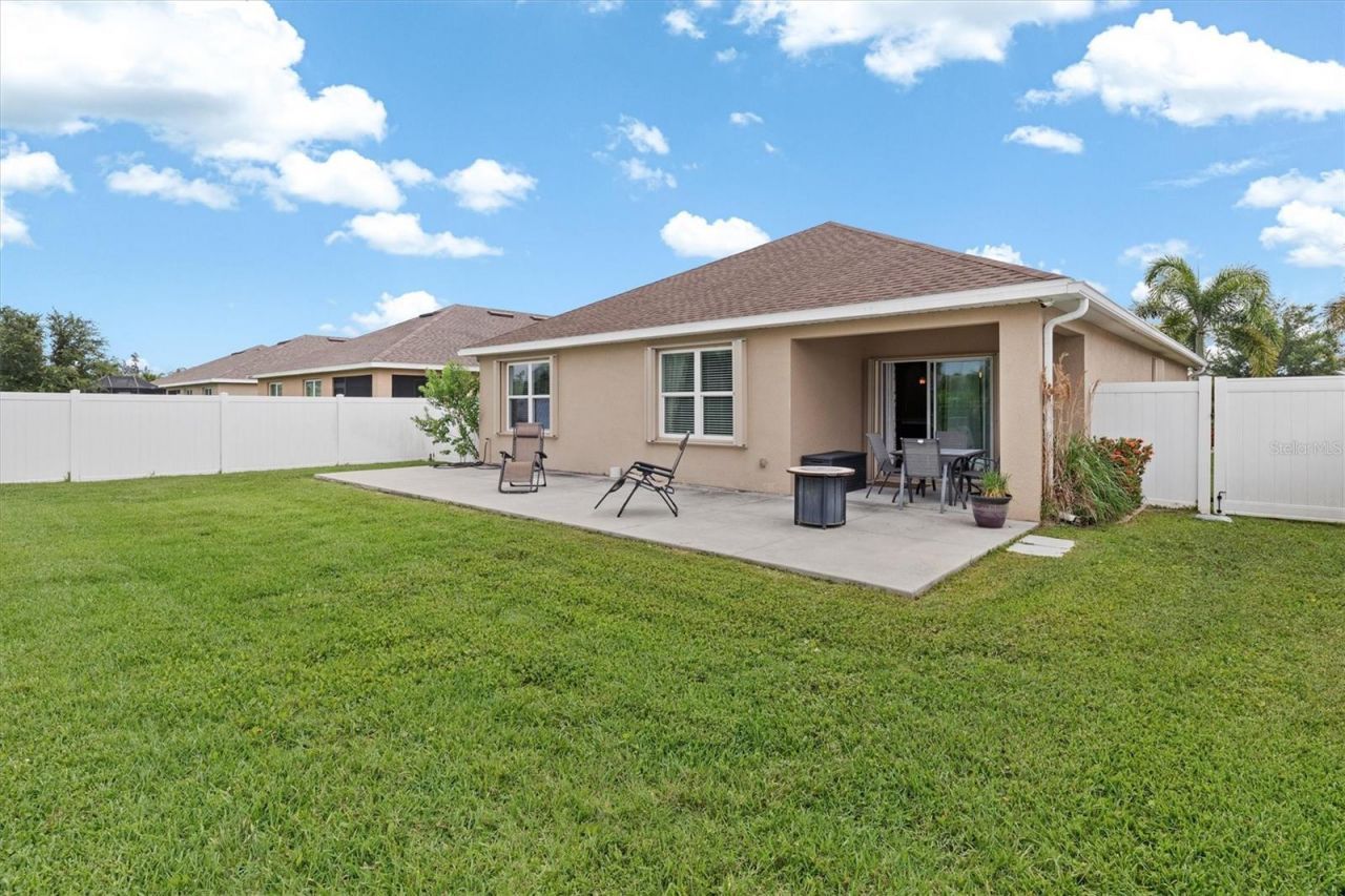 7436 Mikasa Drive, Punta Gorda, FL 33950 Photo