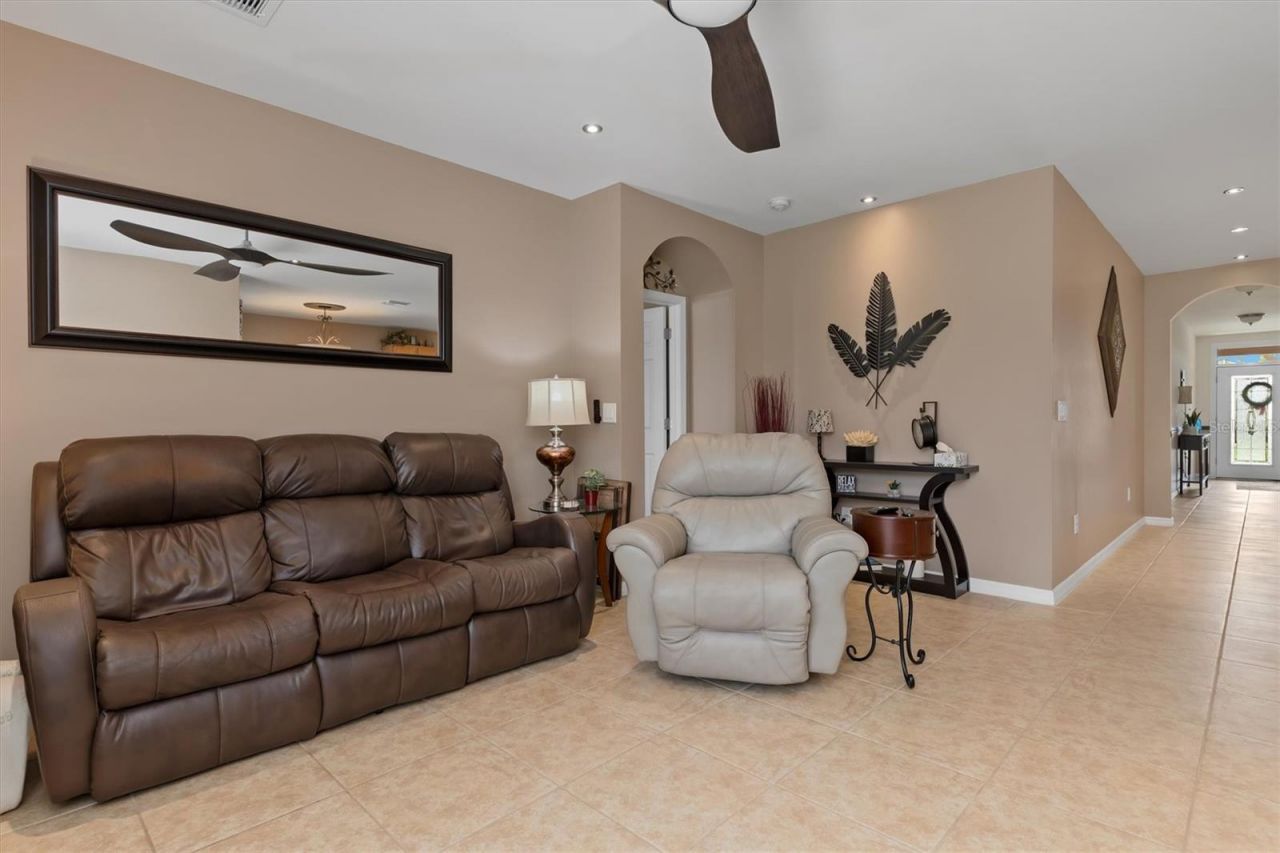 7436 Mikasa Drive, Punta Gorda, FL 33950 Photo