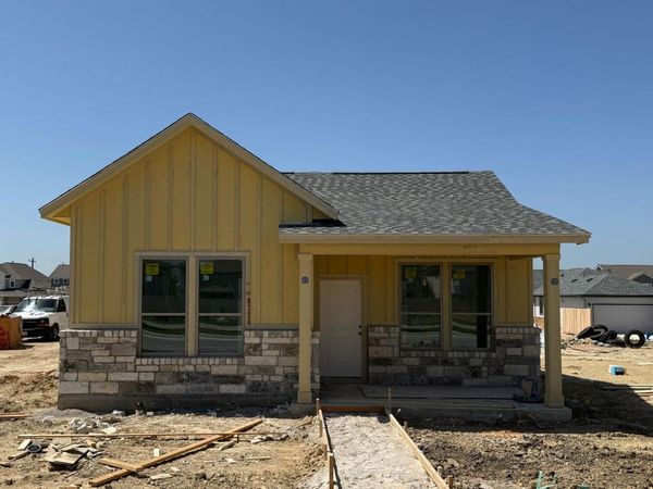 557 Porter Country PKWY, Buda, TX 78610