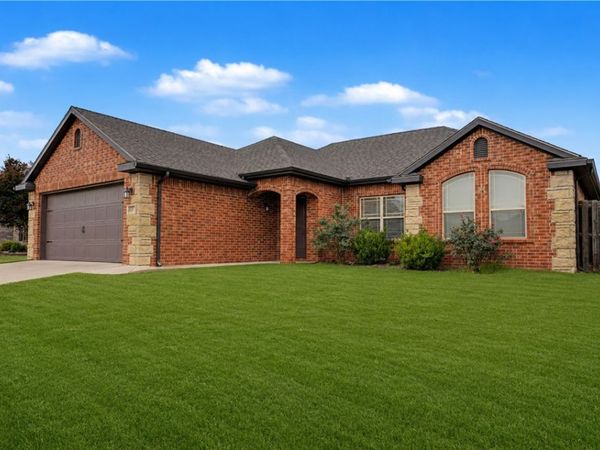 6115 S 37Th Street , Rogers, AR 72758