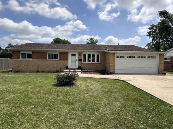 1073 Anderson Terrace , Des Plaines, IL 60016