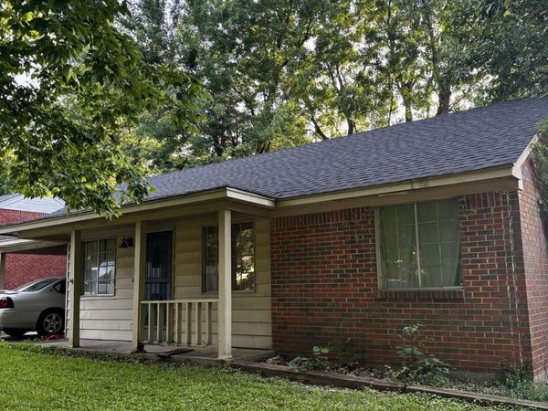 8301 Whitehead Drive, Southaven, MS 38671