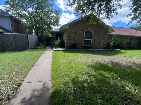 1613 Crescent Lane, Duncanville, TX 75137