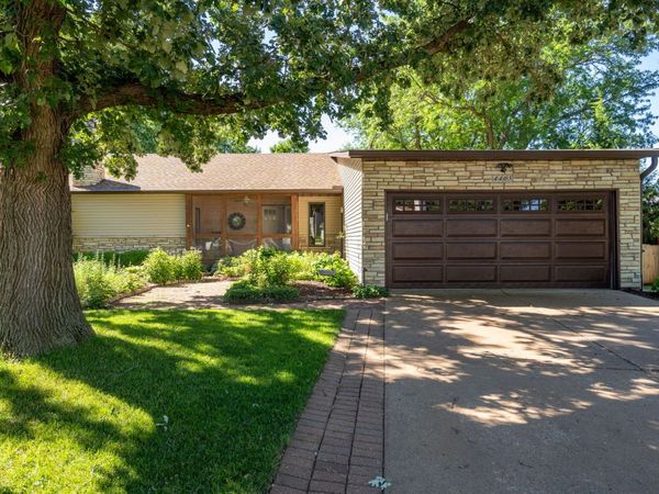 4405 Montclair Court , Bettendorf, IA 52722
