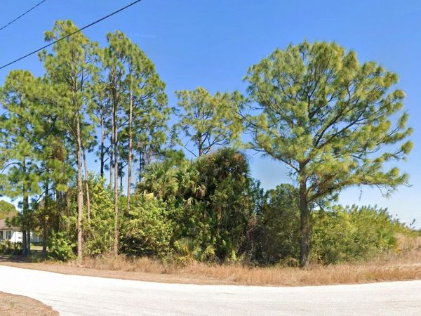 723 Bianca Avenue S, Lehigh Acres, FL 33974