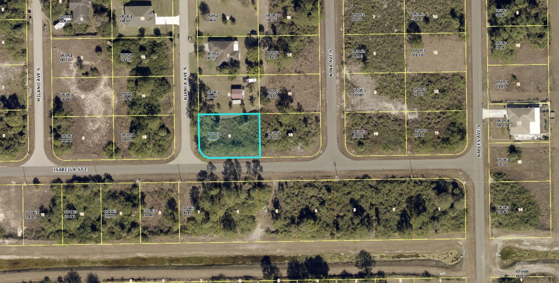 723 Bianca Avenue S, Lehigh Acres, FL 33974 Photo