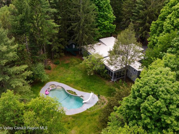 41 Wittenberg Road, Woodstock, NY 12409