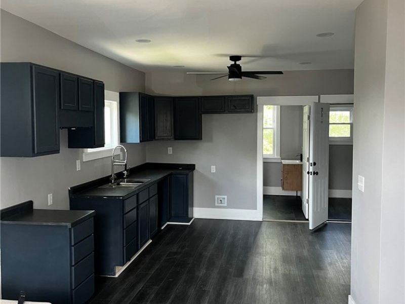 10905 Grandview Avenue, Cleveland, OH 44104 Photo 10