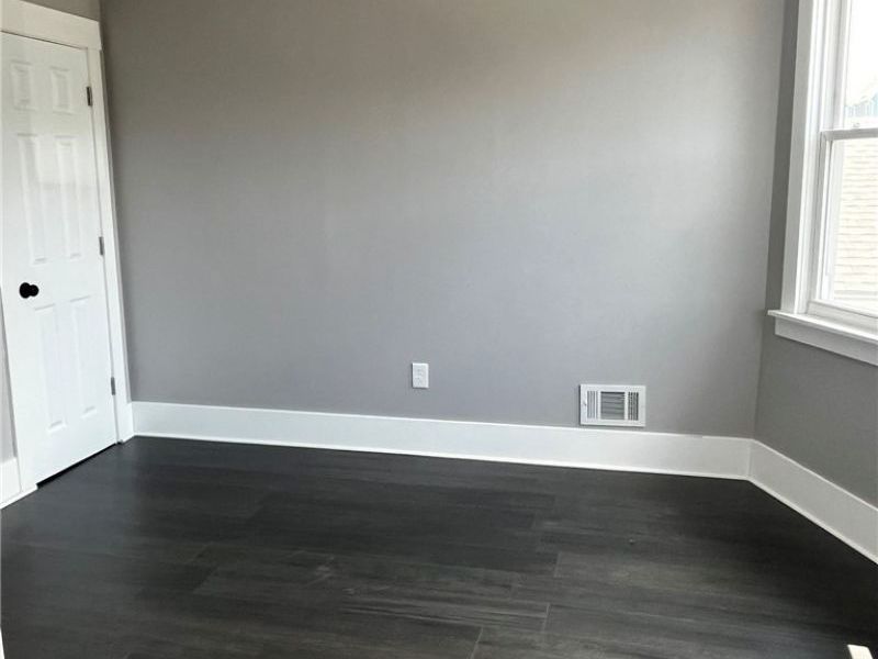 10905 Grandview Avenue, Cleveland, OH 44104 Photo 37
