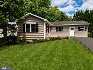 55 SHAWNEE TRAIL, YORK HAVEN, PA 17370
