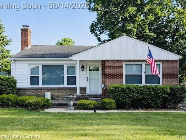 2639 Woodbine Drive, Waterford Twp, MI 48328