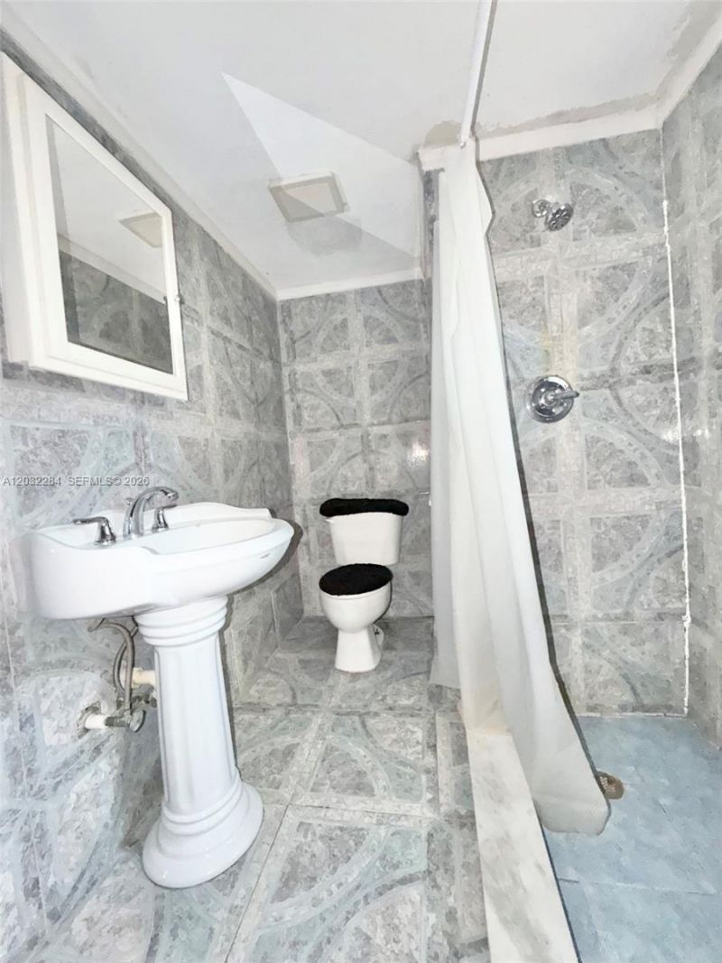 Please Call For Address, Miami, FL 33168 Photo