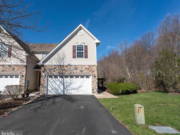 233 CONCORD PLACE, PENNINGTON, NJ 08534