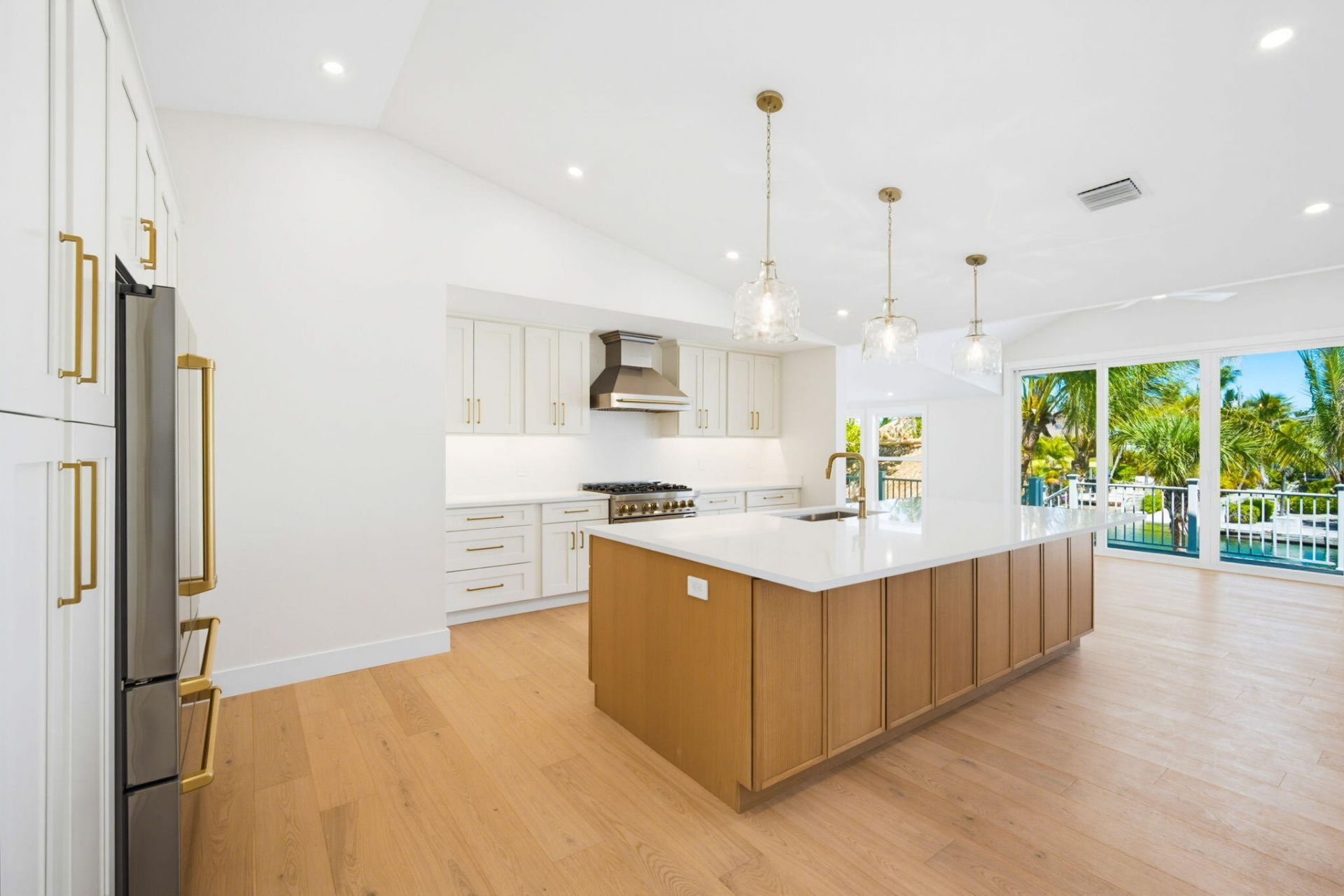 17042 W Starfish Lane, Sugarloaf, FL 33042 Photo