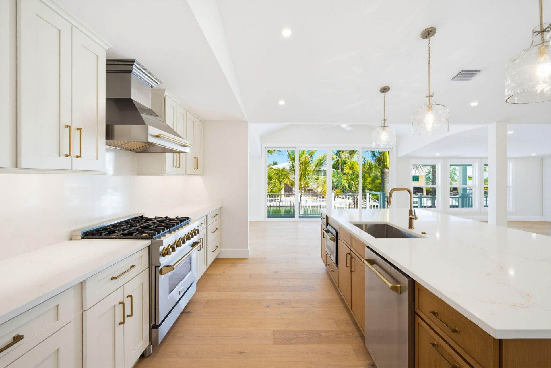 17042 W Starfish Lane, Sugarloaf, FL 33042 Photo