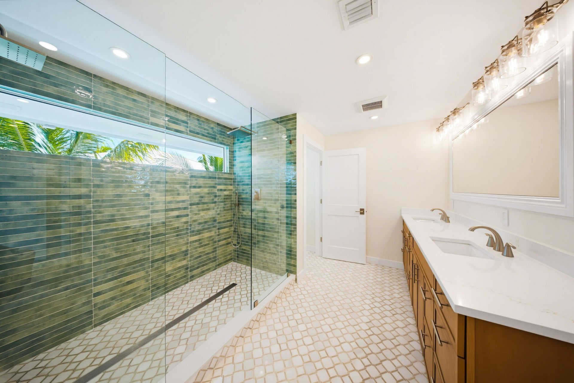 17042 W Starfish Lane, Sugarloaf, FL 33042 Photo