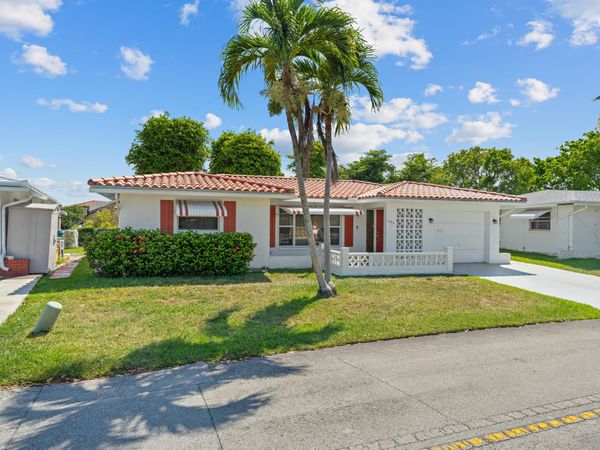 4915 NW 51st Avenue NW, Tamarac, FL 33319