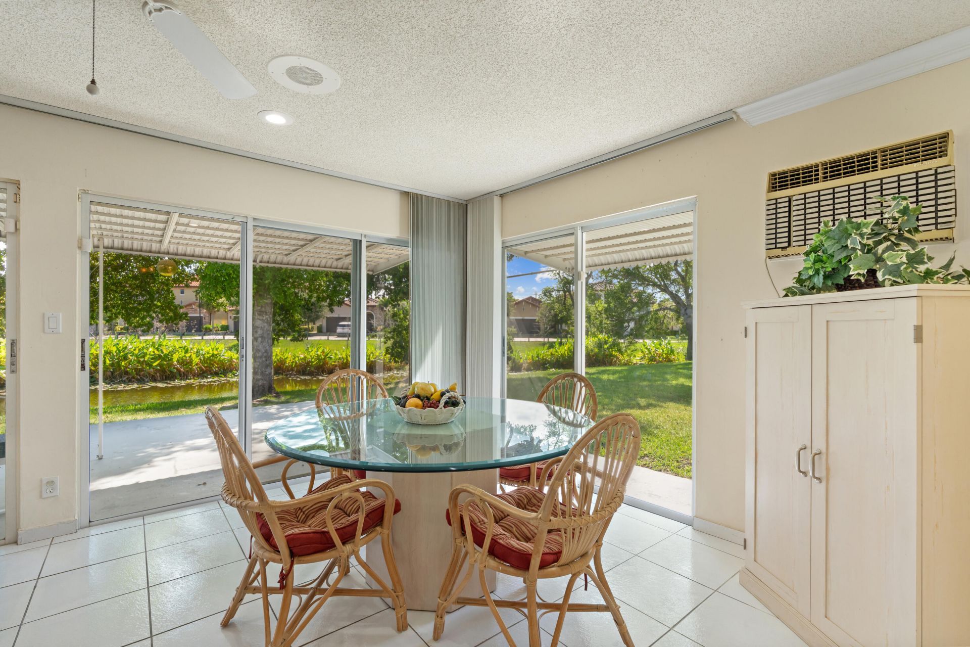 4915 NW 51st Avenue Nw, Tamarac, FL 33319 Photo