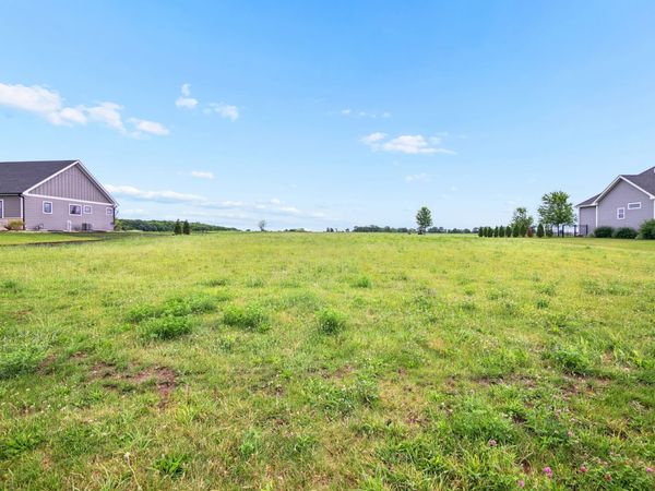 7802 Fairway Drive , Yorkville, IL 60560