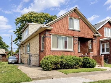 8028 S Ada Street, Chicago, IL 60620