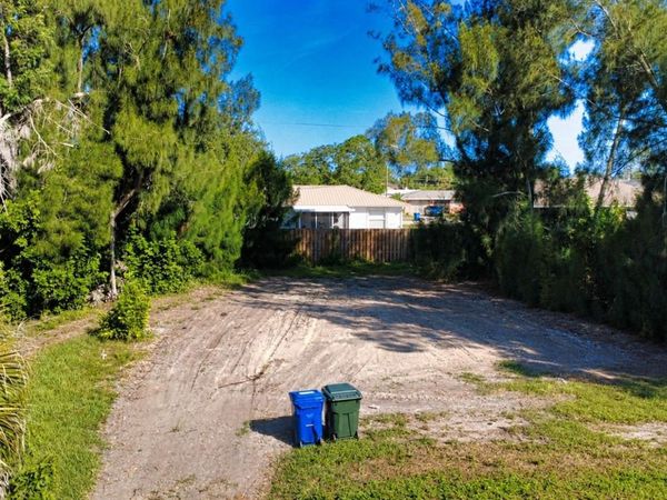 1020 LINDEN ROAD, VENICE, FL 34293