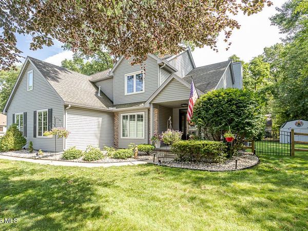 8249 Hidden Forest Drive, Holland, OH 43528