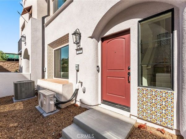 103 Sorrel Court , Burbank, CA 91506