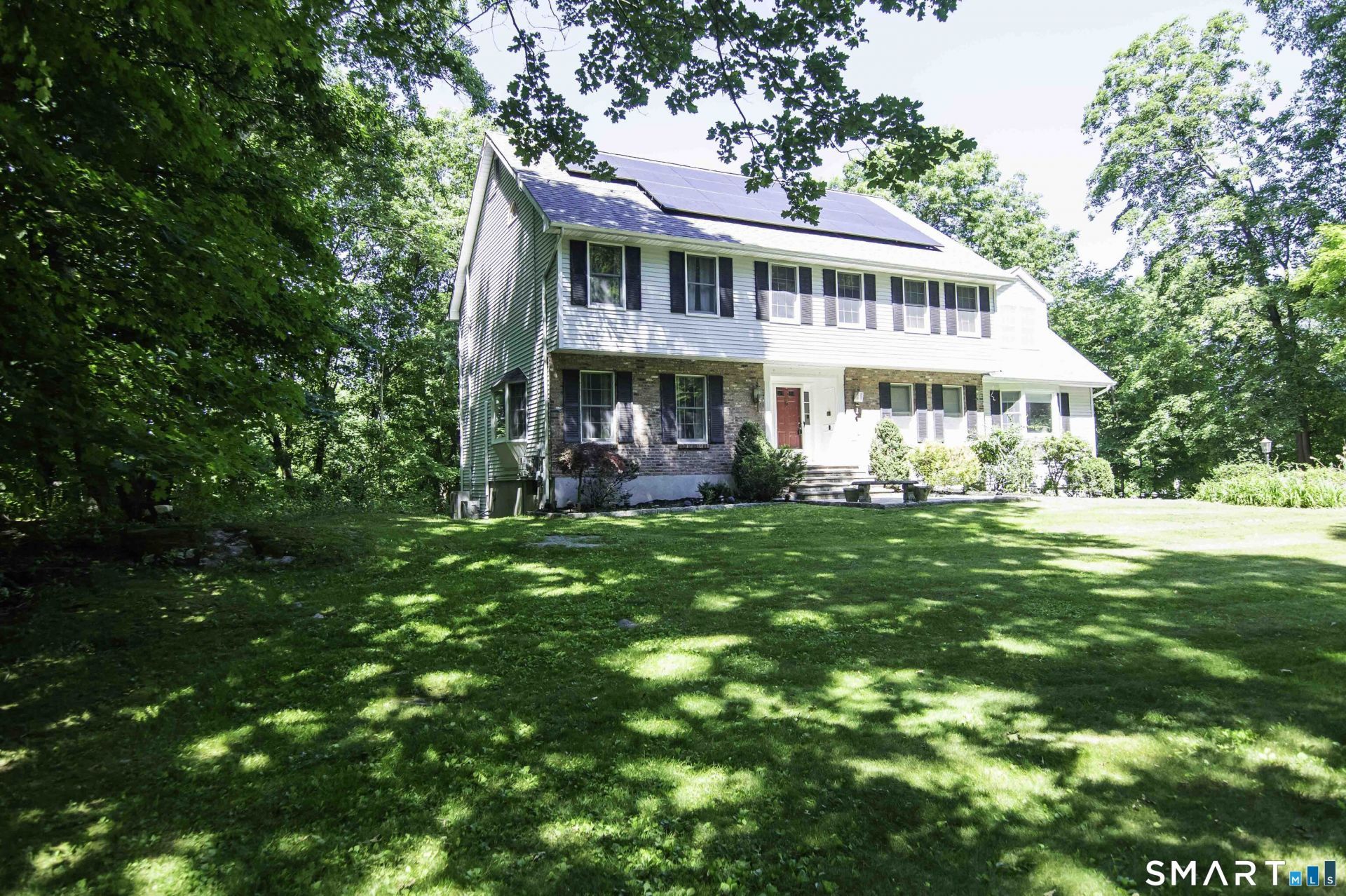 18 Hickory, New Fairfield, CT 06812 Main Photo