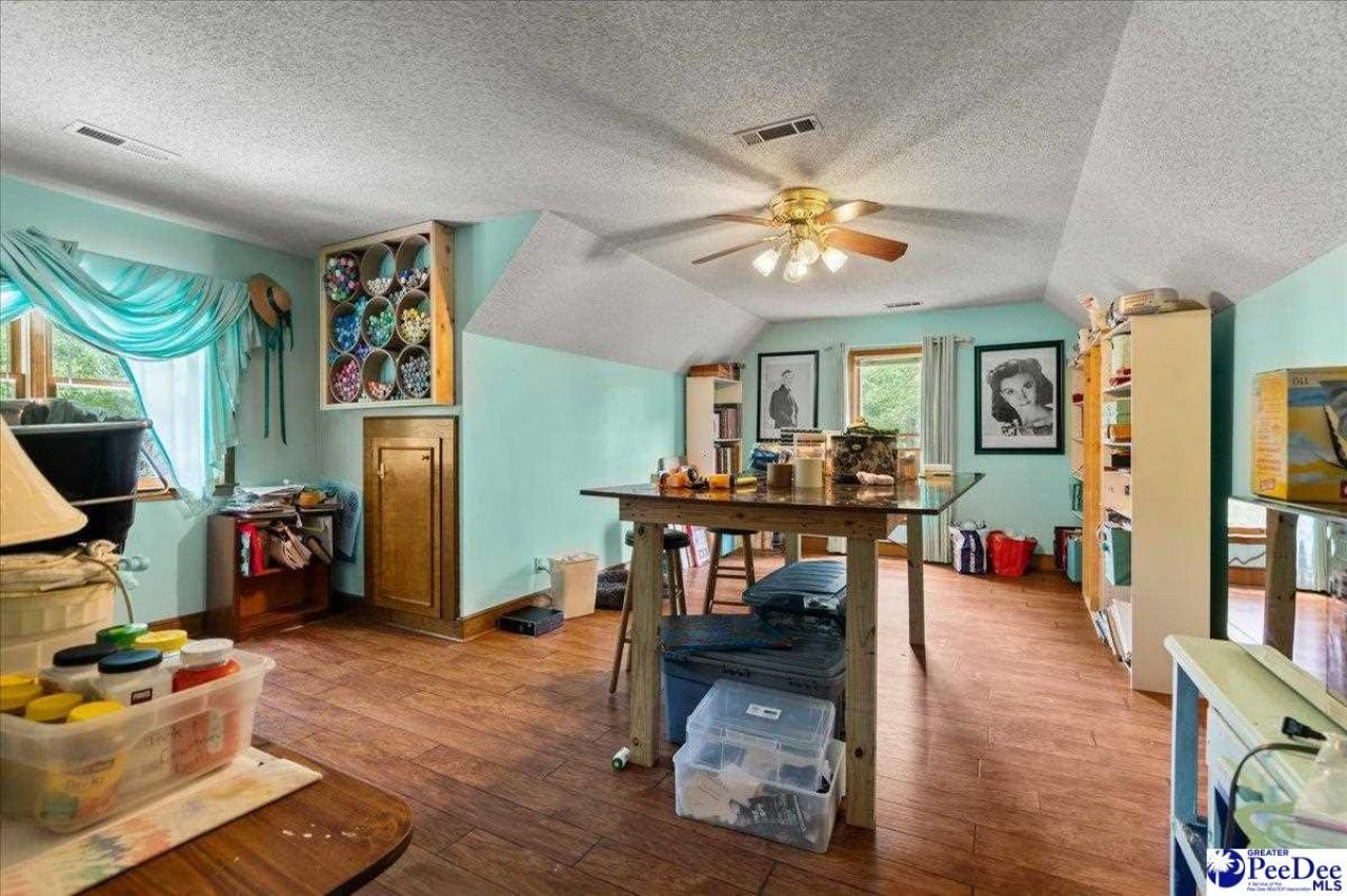 543 White Oak Circle Photo 32