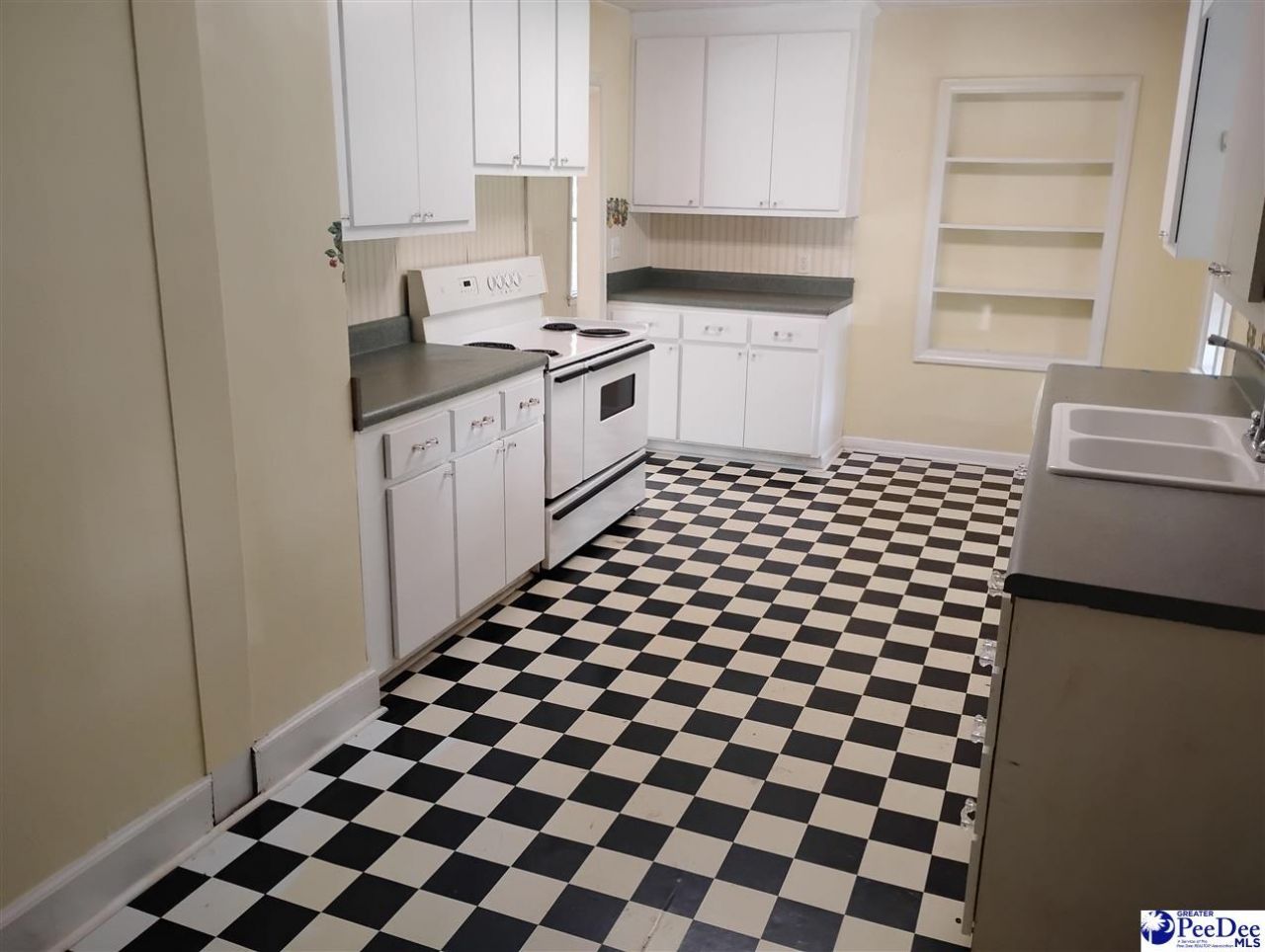 407 Market St. Photo 14