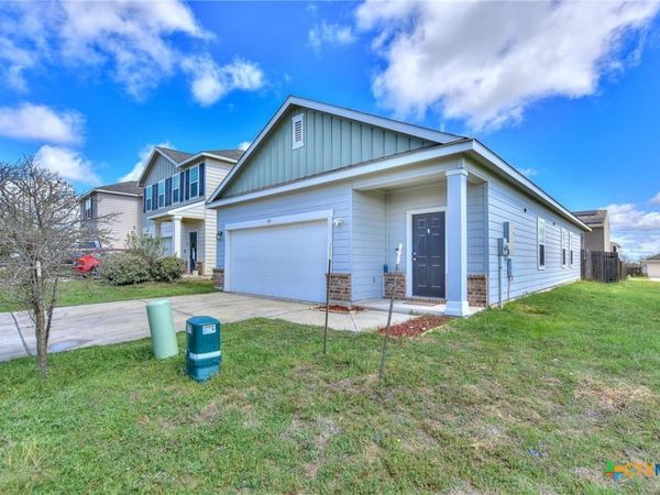 109 Helios Drive , Jarrell, TX 76537