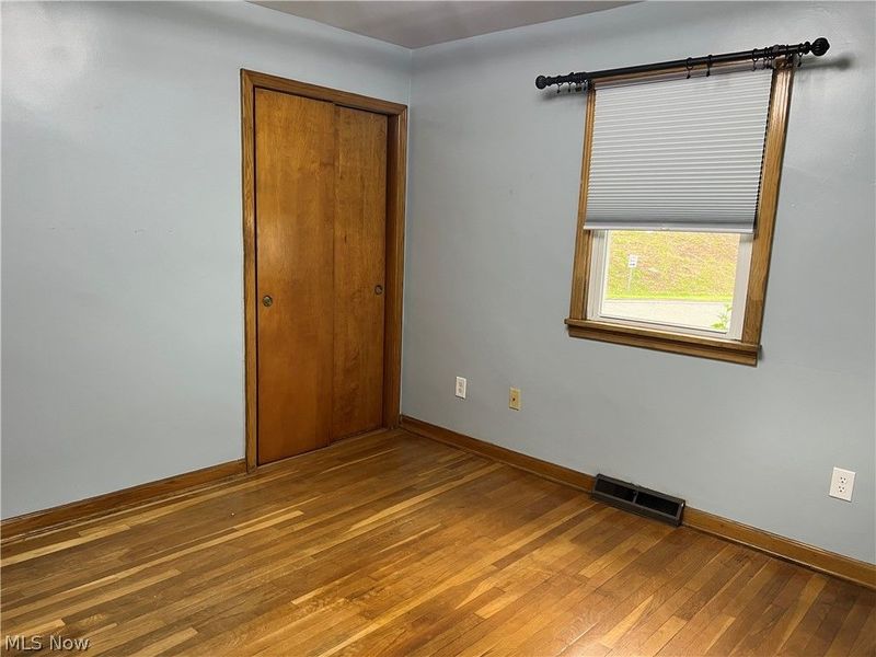 100 W 44th Street, Shadyside, OH 43947 Photo 10