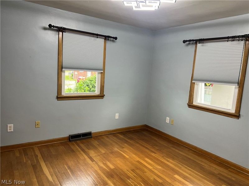 100 W 44th Street, Shadyside, OH 43947 Photo 11