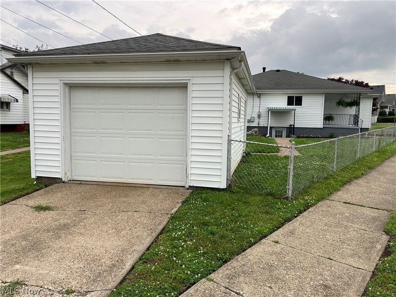 100 W 44th Street, Shadyside, OH 43947 Photo 28