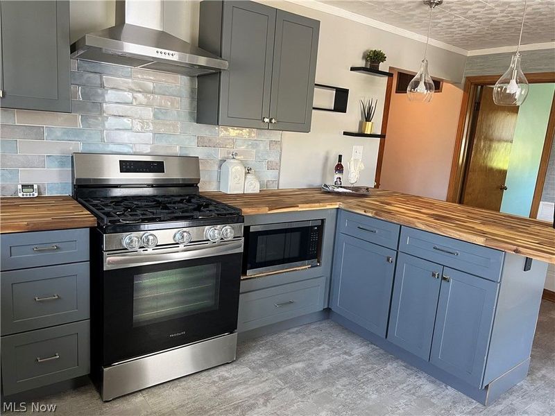 100 W 44th Street, Shadyside, OH 43947 Photo 8