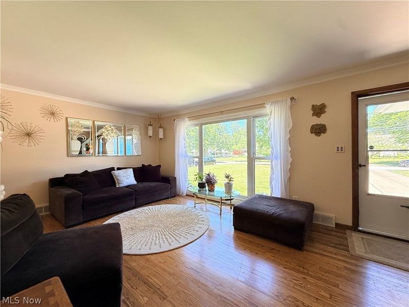 11737 Meadowbrook Drive, Parma Heights, OH 44130 Photo 9