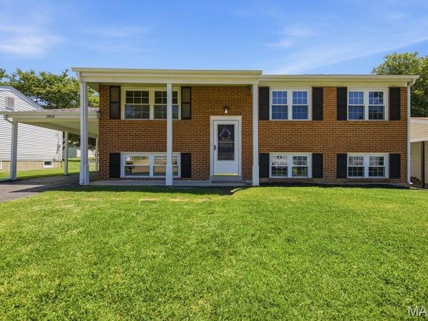2826 Cherry Point Lane, Maryland Heights, MO 63043