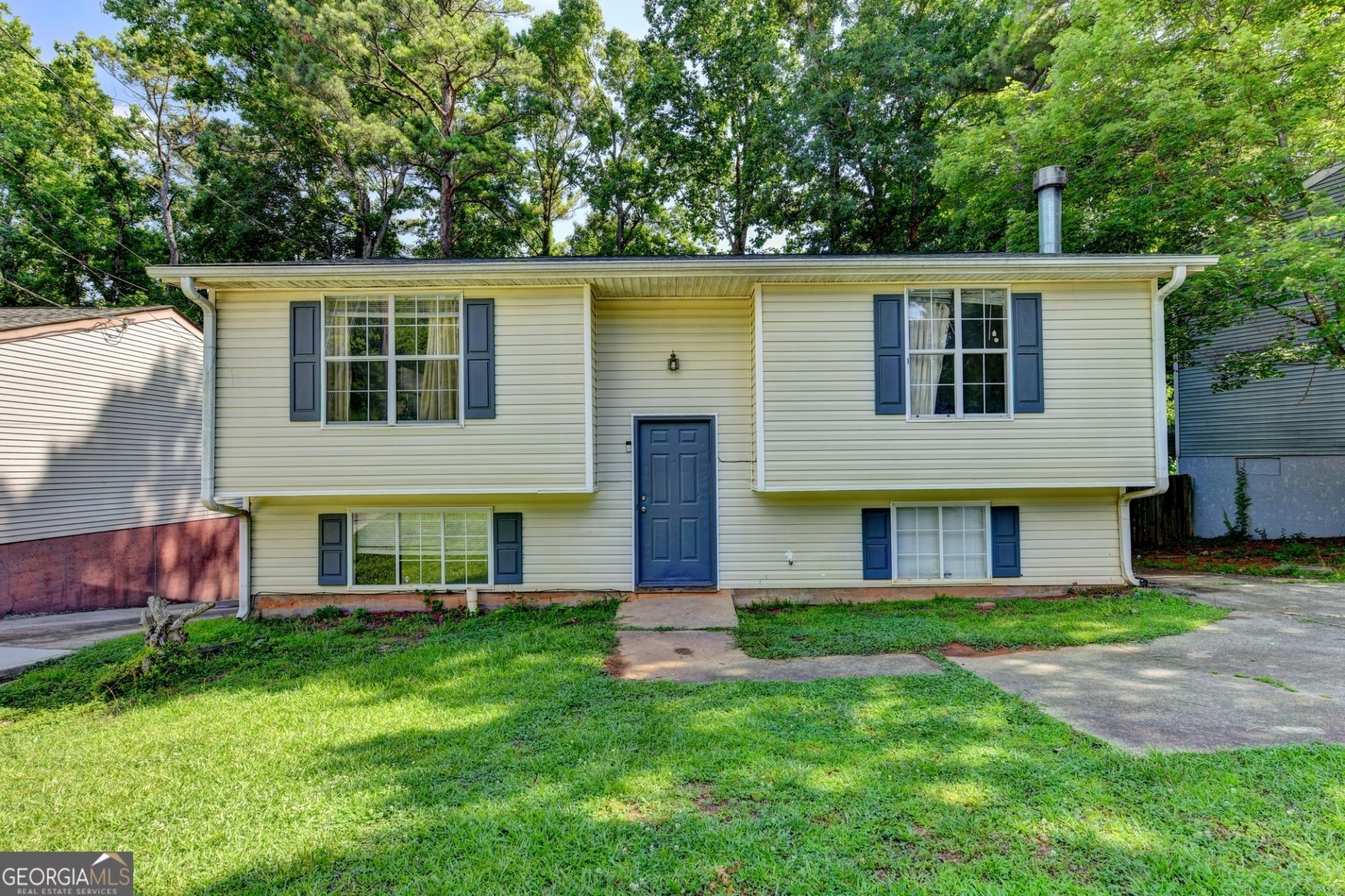 4286 Village Square Lane, Stone Mountain, GA 30083 Main Photo