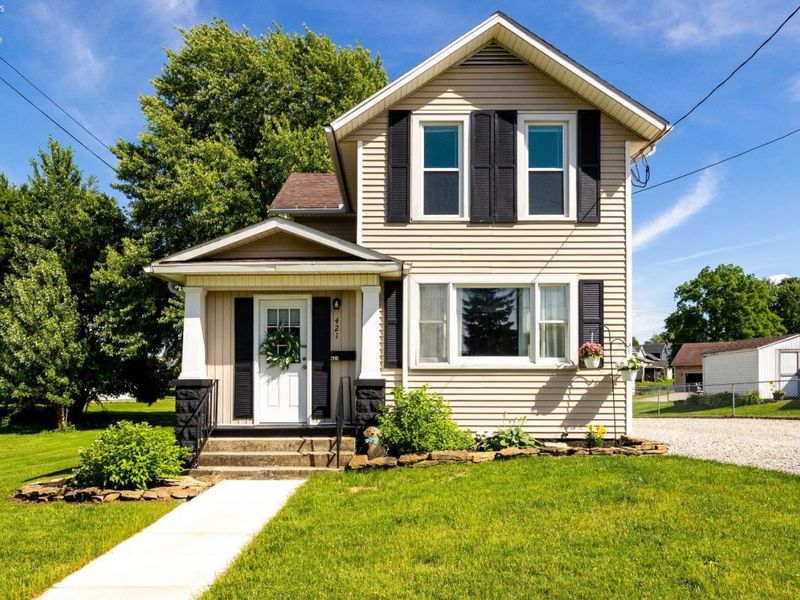 421 Kilbourne Street, Bellevue, OH 44811 Photo 2