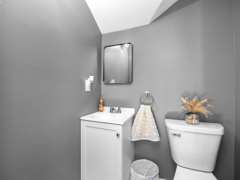 421 Kilbourne Street, Bellevue, OH 44811 Photo 29