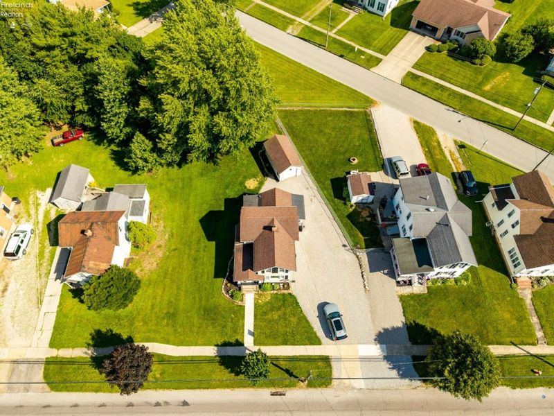 421 Kilbourne Street, Bellevue, OH 44811 Photo 40