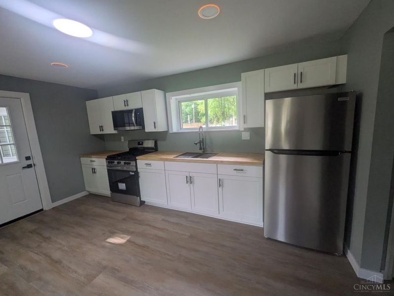 1744 Lindale Mount Holly Road, Amelia, OH 45102 Photo 6