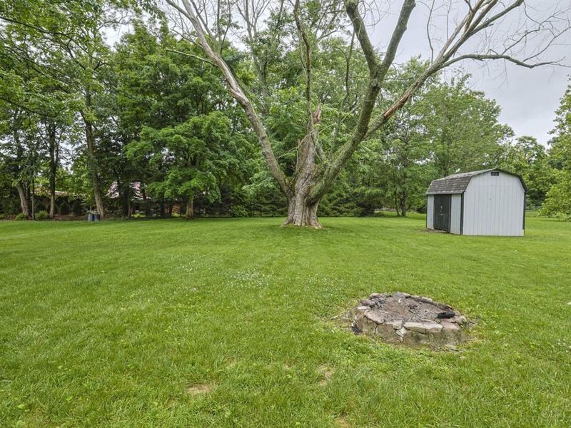 105 N Lebanon Road, Loveland, OH 45140 Photo 23
