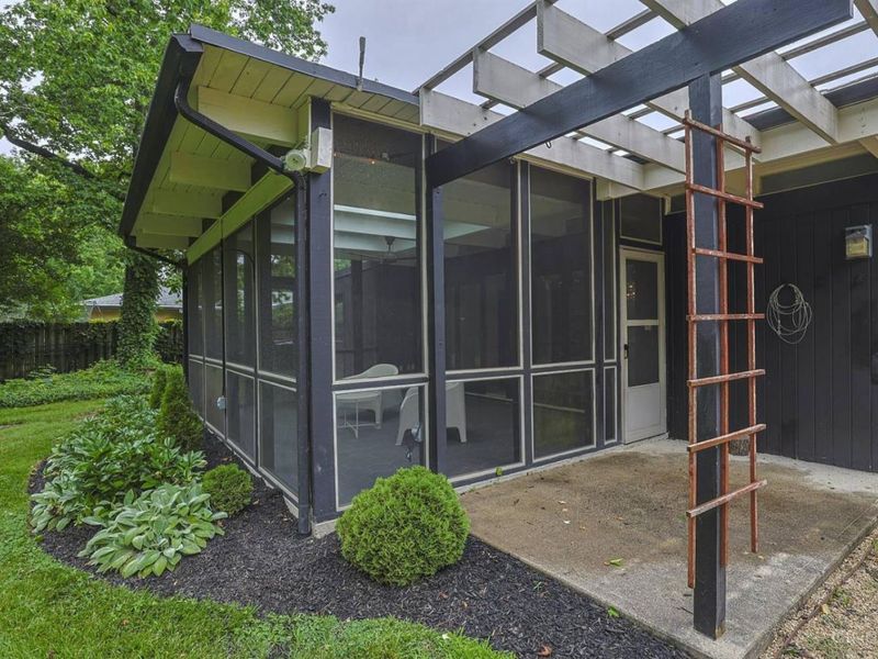 1215 Hollywood Avenue, Cincinnati, OH 45224 Photo 44