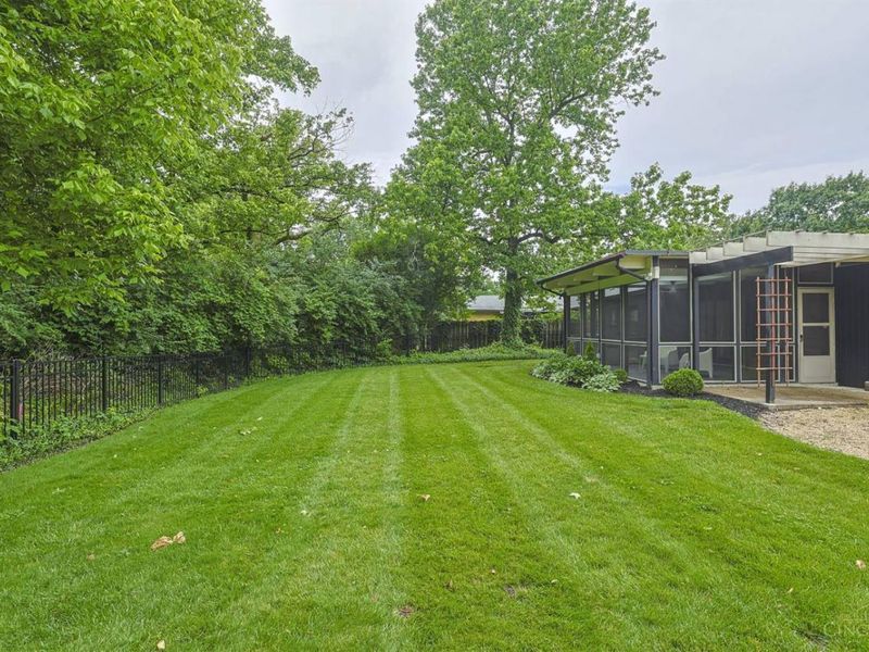 1215 Hollywood Avenue, Cincinnati, OH 45224 Photo 47