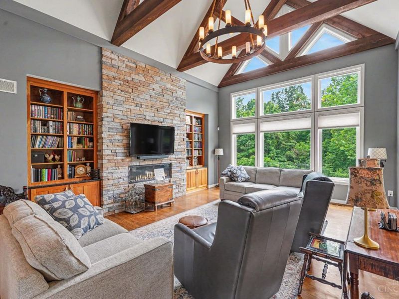 1707 Laurel Glen Court, Loveland, OH 45140 Photo 4